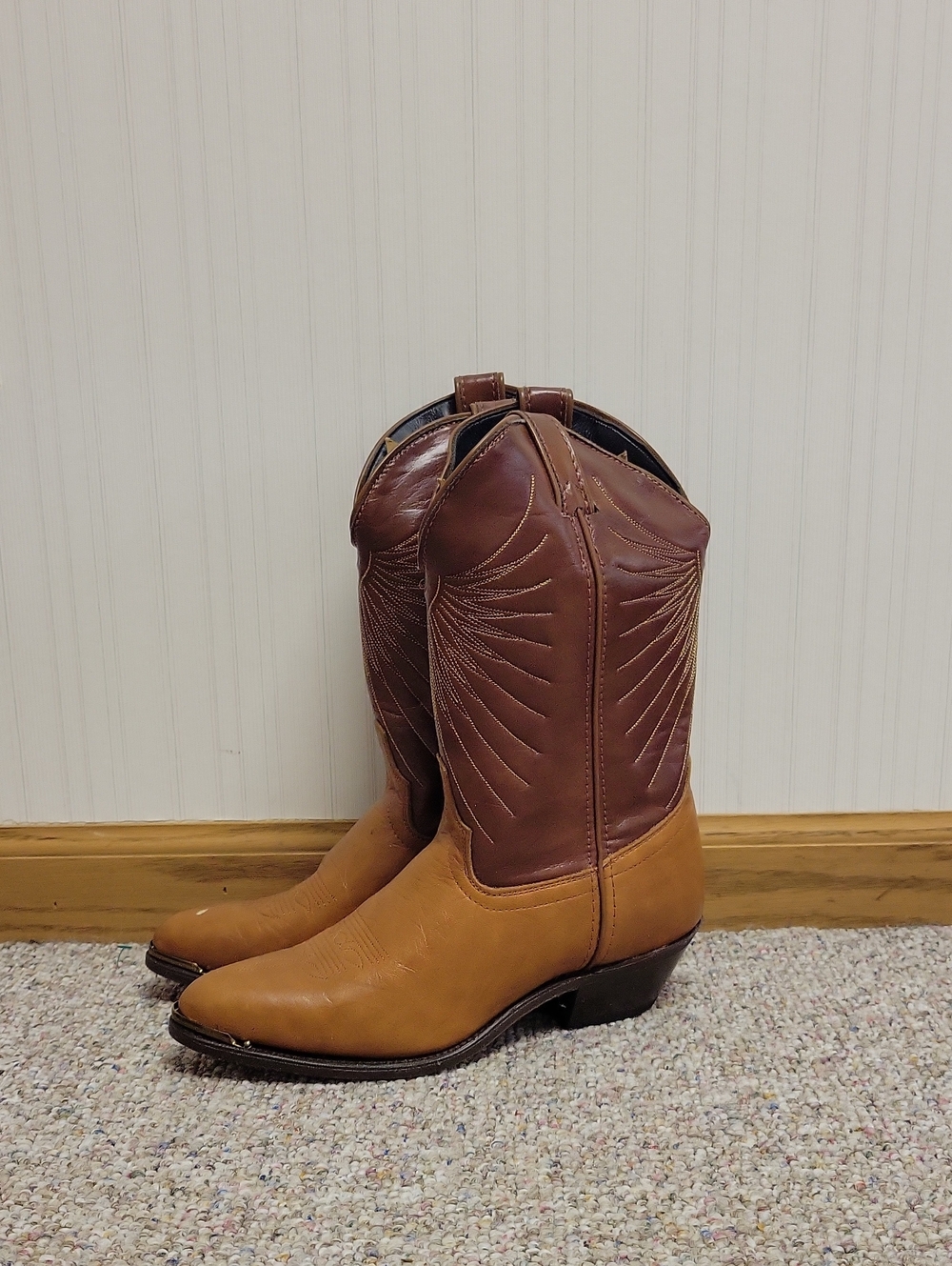 Laredo Two-Tone Brown & Tan Western Cowboy Boots 7.5 New Farmhouse Festival